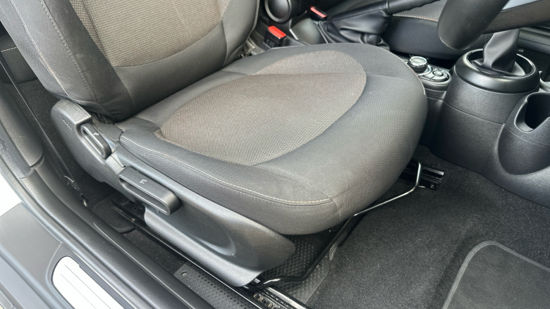 MINI Convertible 1.5 Cooper Classic 2dr [Comfort Pack] Petrol Convertible